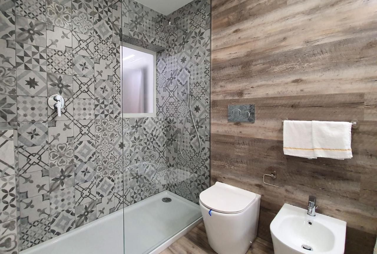 Space Suite Cagliari Luaran gambar